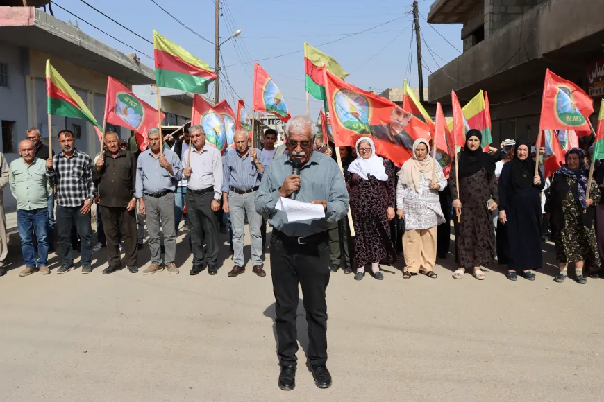 Li bajarên Rojava êrişên li ser koçberên Girê Spî hatin şermezarkirin