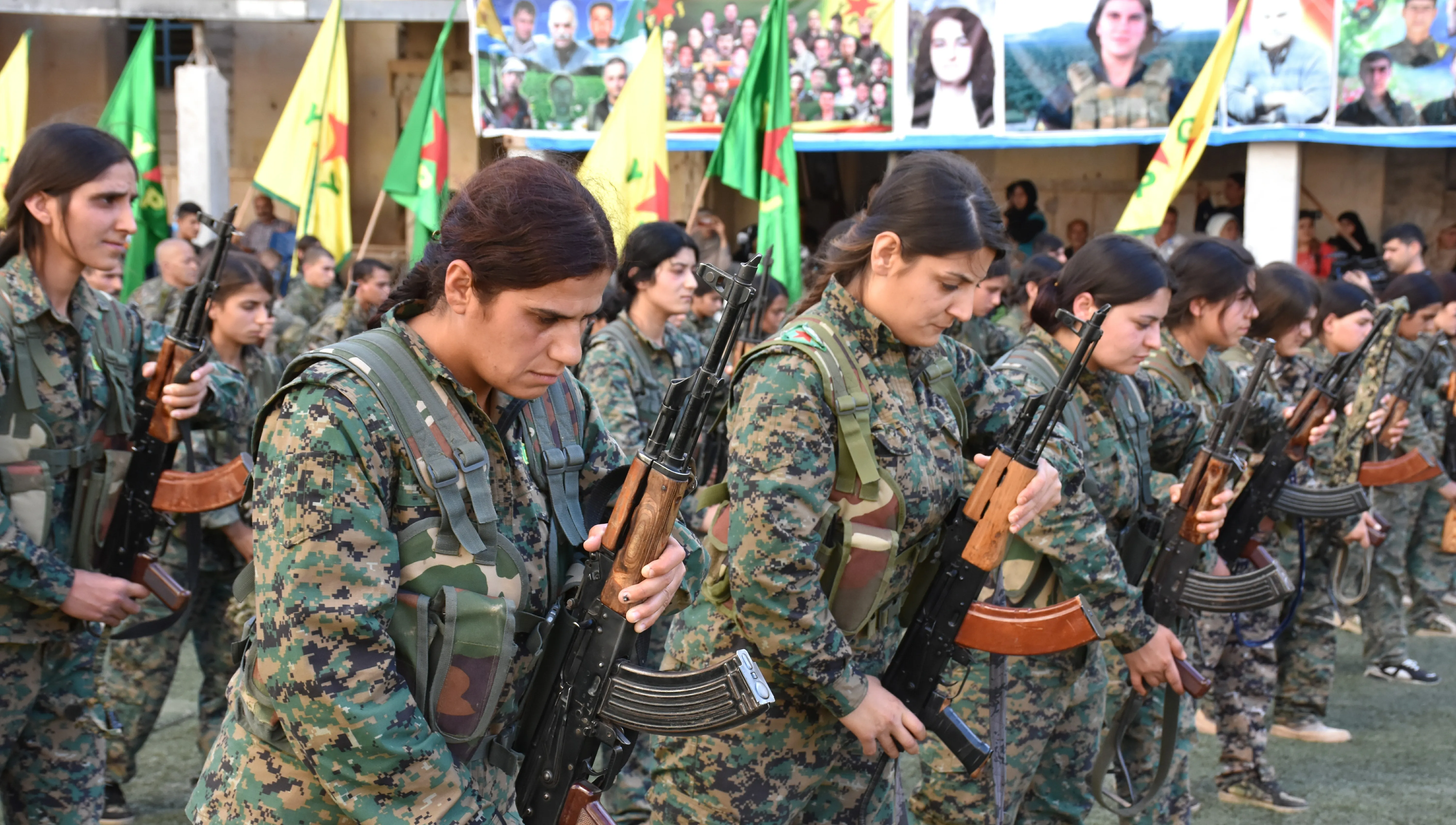40 юношей из Алеппо вступили в ряды YPG