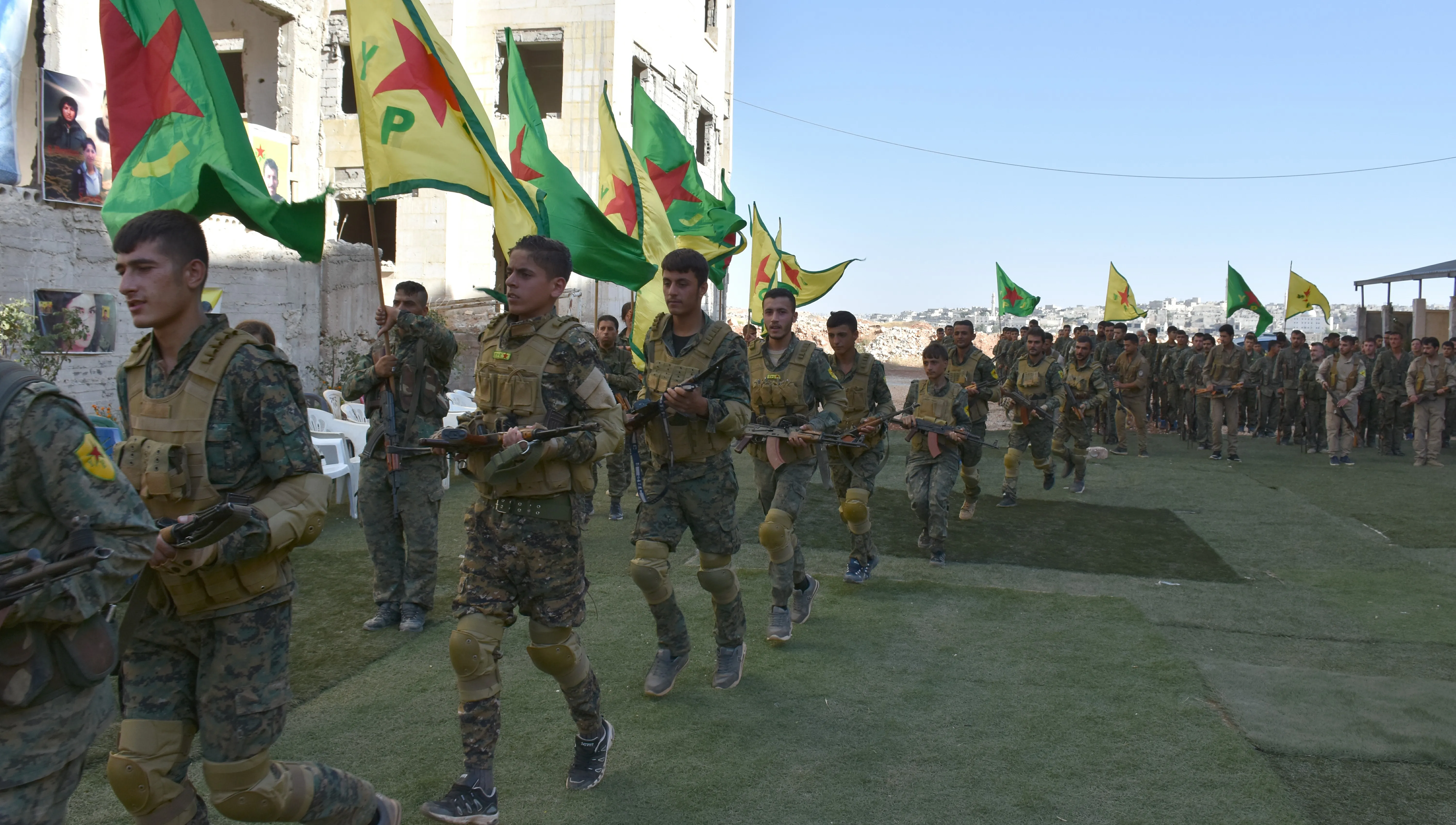 40 юношей из Алеппо вступили в ряды YPG