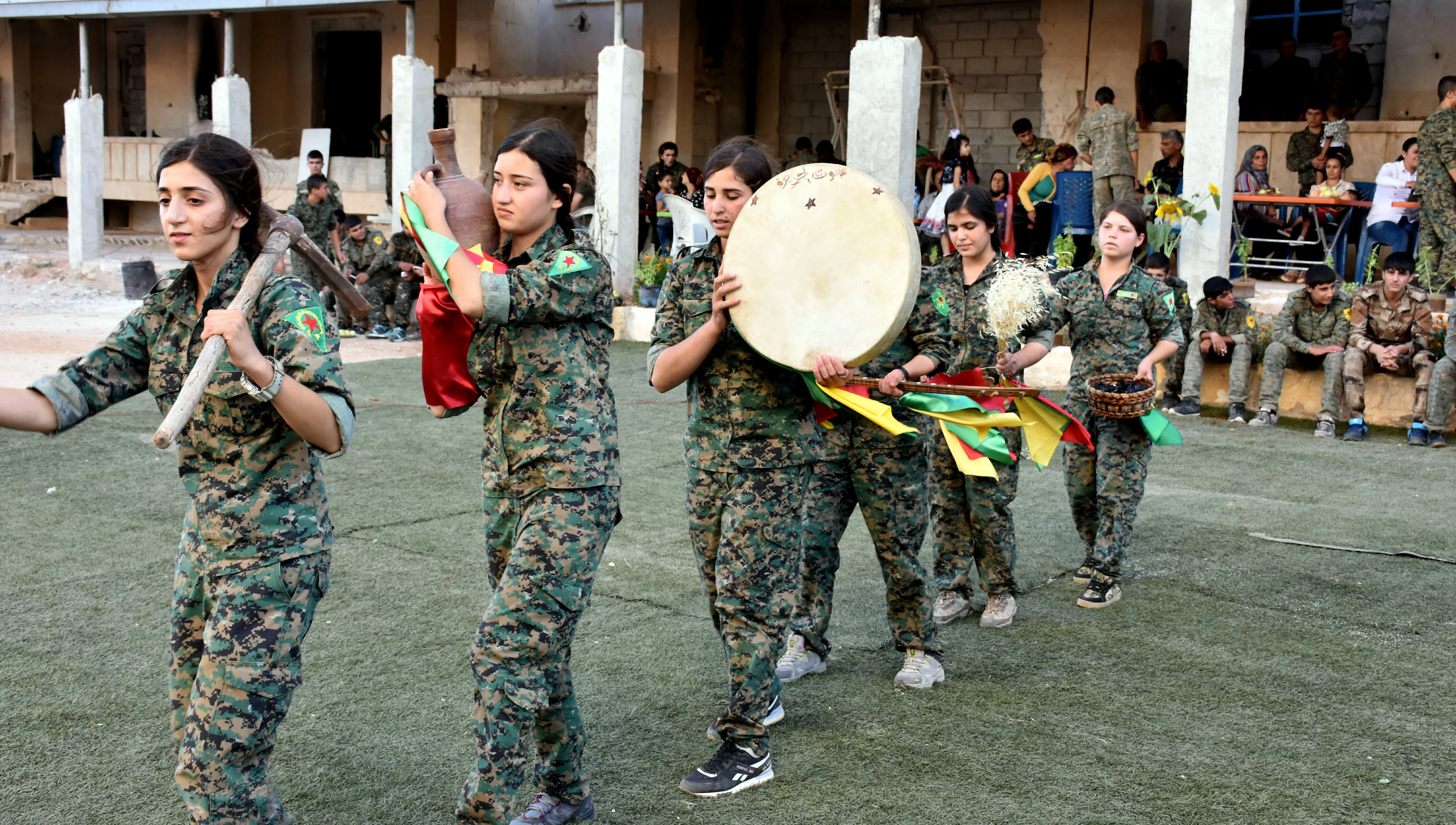 40 юношей из Алеппо вступили в ряды YPG