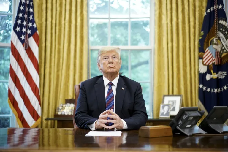 Трамп: "Президент Башар Асад не должен безрассудно атаковать Идлиб"