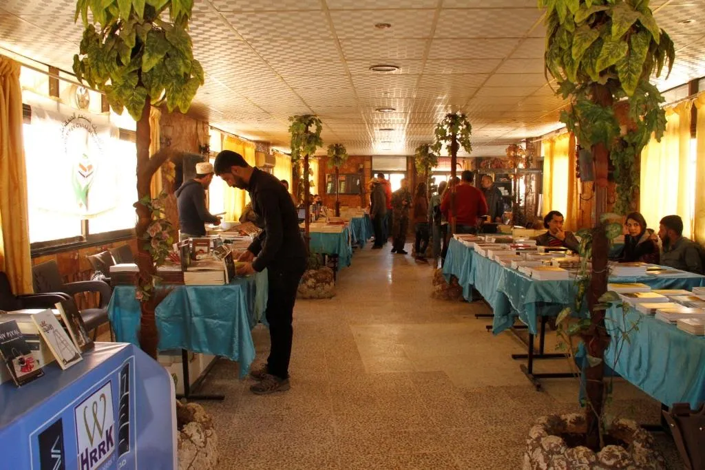 Почему молодёжь не стремится к повышению своего культурно-образовательного уровня?
