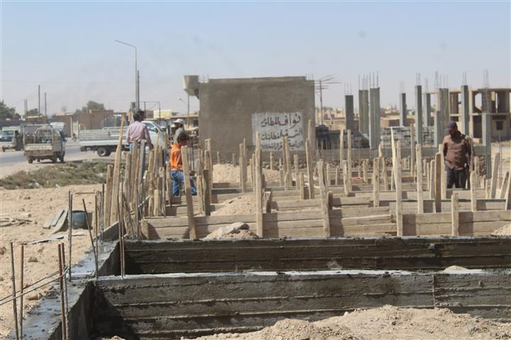 После освобождения Шададе, в городе - бурное строительство