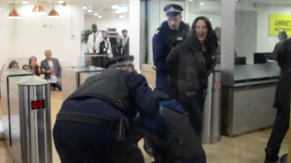 Английская полиция крайне жёстко действовала в отношении Курдских активистов