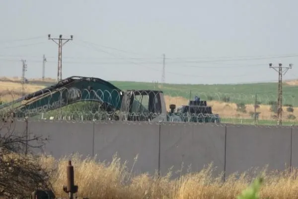 Турция усилила свои военные силы на границе Гыре Спи
