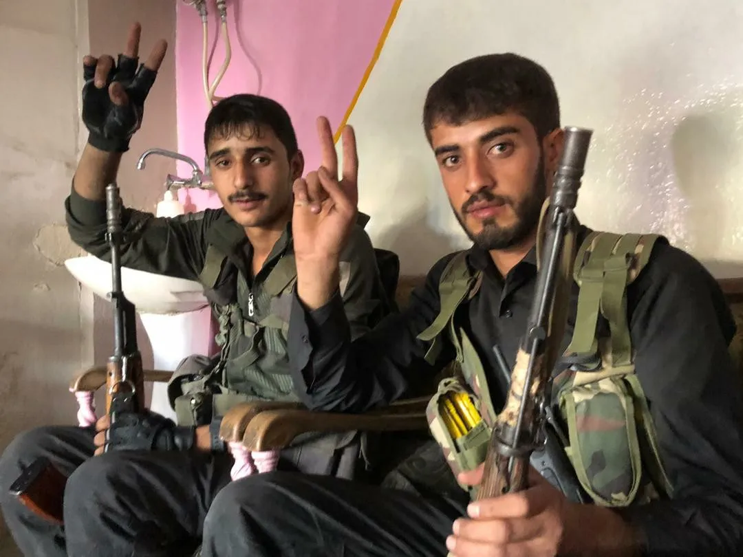 Боец сил самообороны автономии, сдерживающие противника на участках фронта под Сарекание (Рас-аль-Айн): «Мы не отступим и не оставим нашу землю»