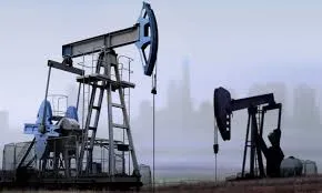 Россия и Саудовская Аравия договорились снизить добычу нефти