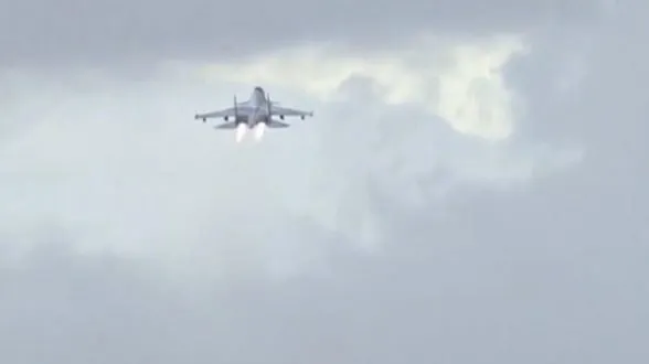 Русские военные самолеты бомбят Идлиб