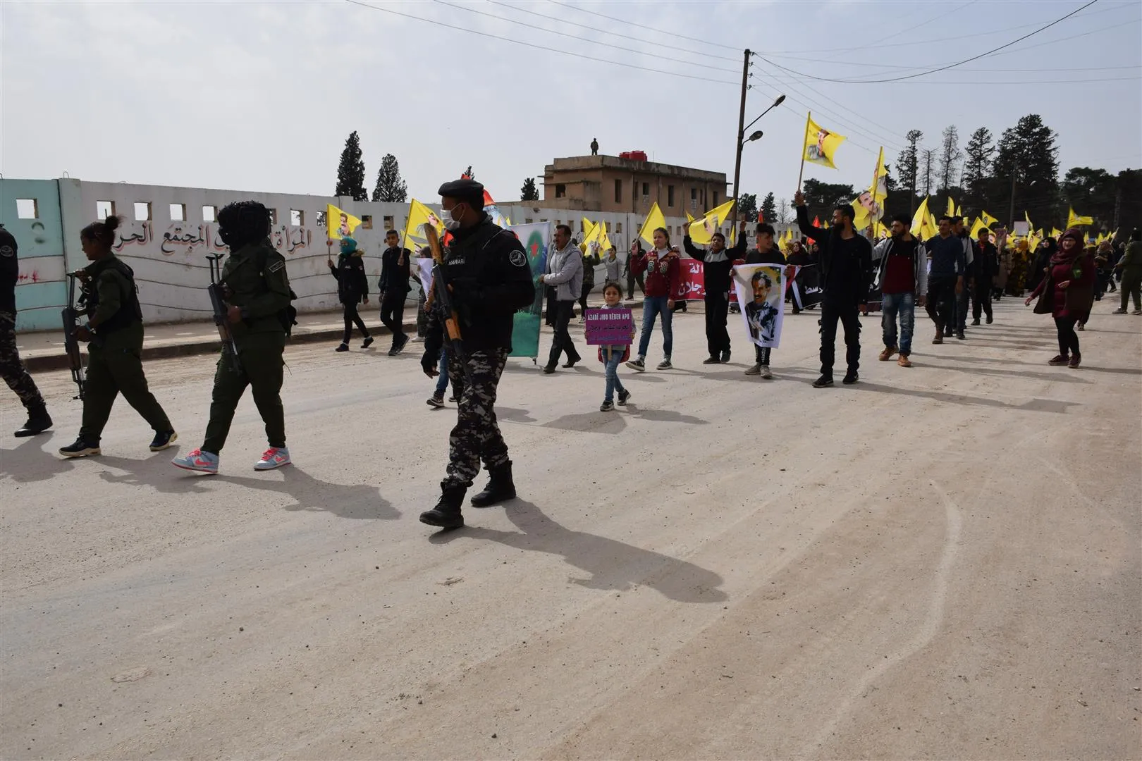Жители Африна и Тель-Кочара требуют прояснить информацию о состоянии здоровья лидера Оджалана