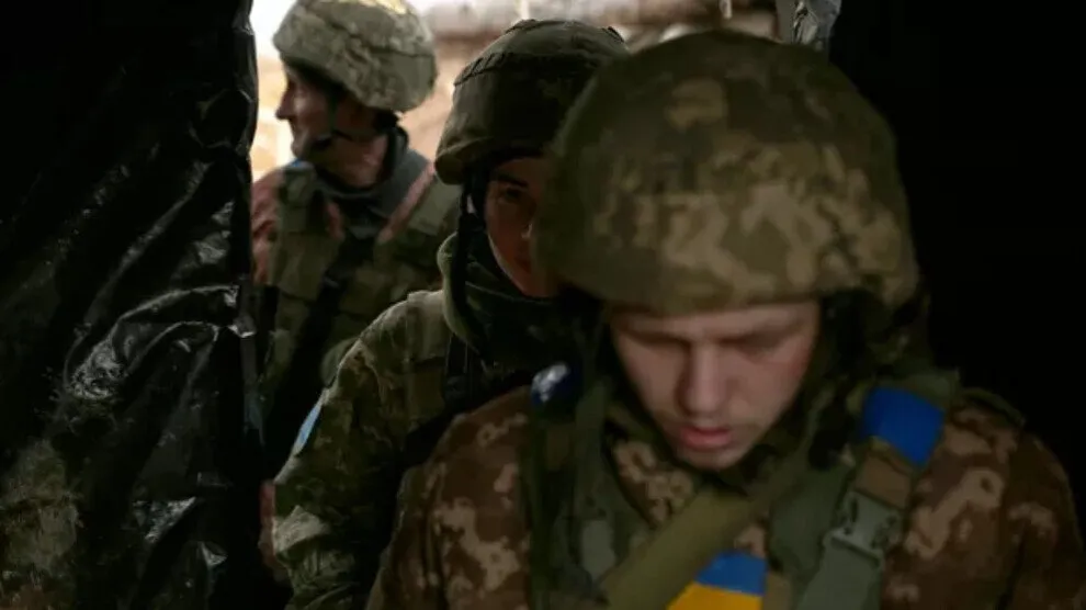 В Украине вводят чрезвычайное положение