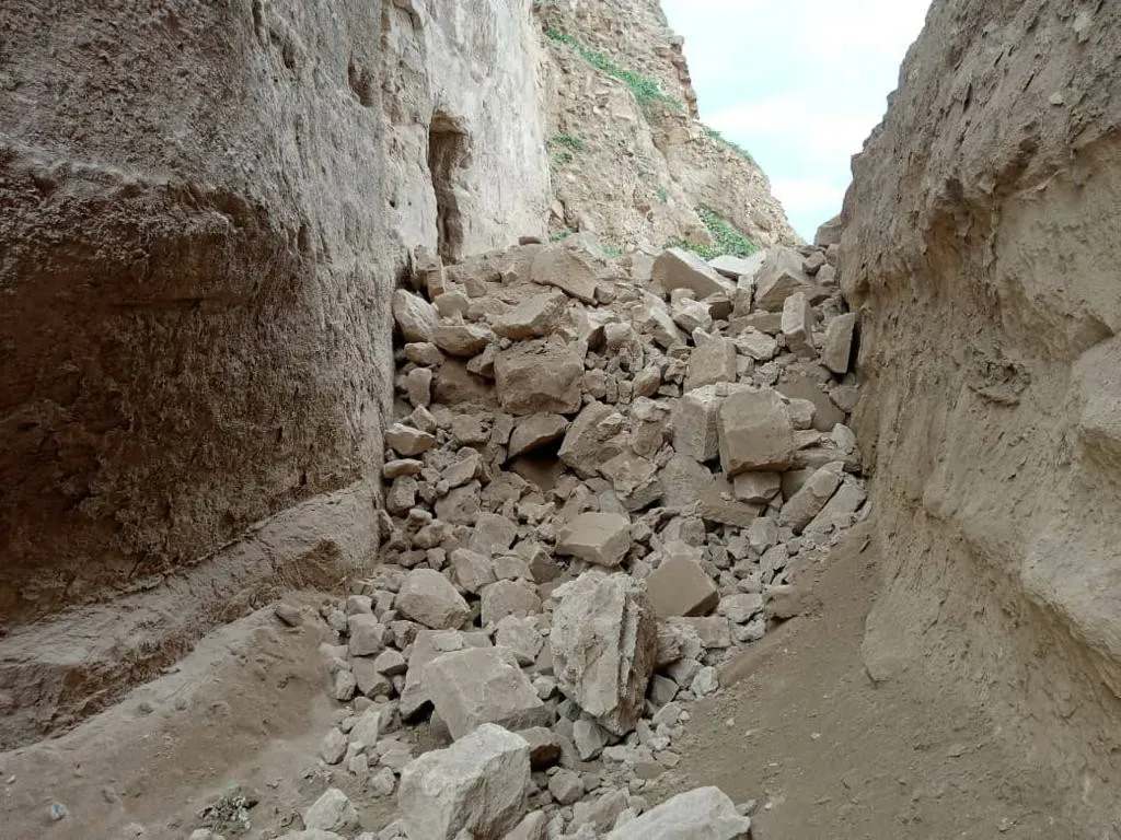 Повреждение в историческом замке Неджим