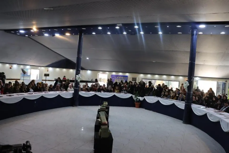 В Ракке началась женская конференция за физическую свободу лидера
