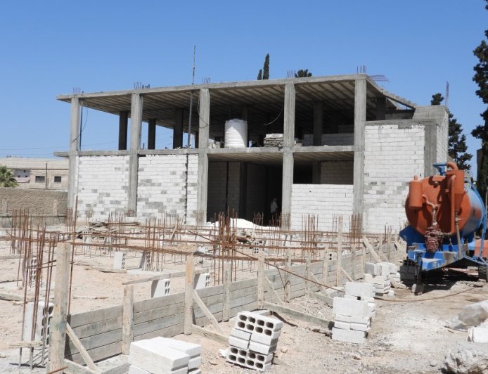 Реализация проекта по строительству магазинов в Мансуре завершена на 70%