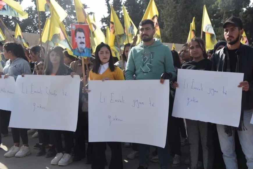 В Евфрате прошла демонстрация против продления «дисциплинарных санкций» в отношении лидера