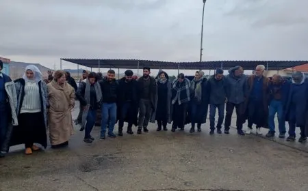 Несмотря на холодную погоду протесты на плотине Тишрин продолжаются