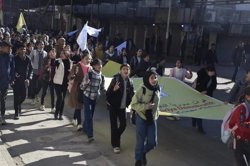 Протестующие в регионе: «Мы все — СДС, да здравствует сопротивление на плотине Тишрин»