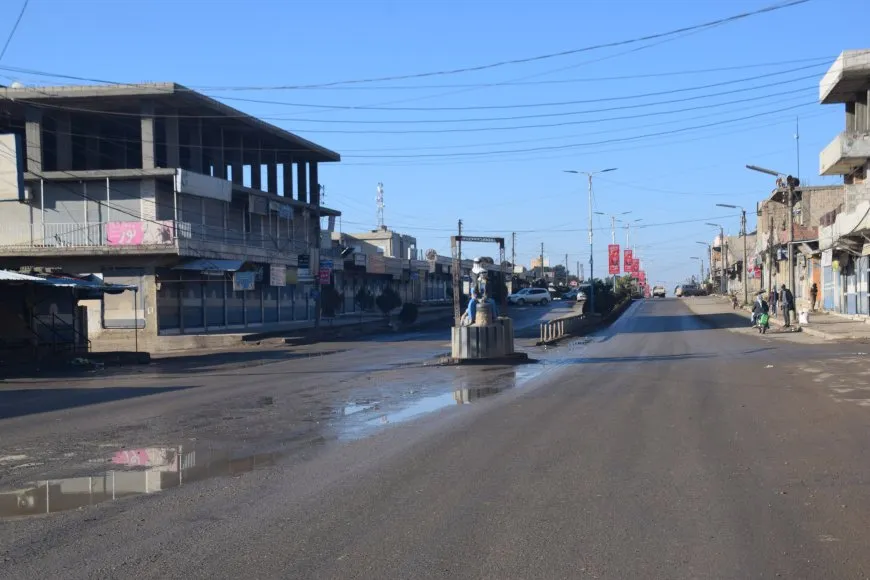 Магазины и рынки закрыты в знак осуждения международного заговора