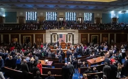 Сенат США принял законопроект Трампа о сокращении налогов