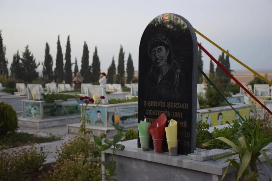 Жители северо-востока Сирии почтили память павших героев накануне праздника Курбан-байрам
