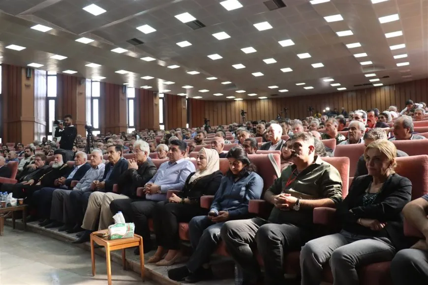  Ильхам Ахмед подчеркнула важность децентрализации на первой конференции профсоюзов
