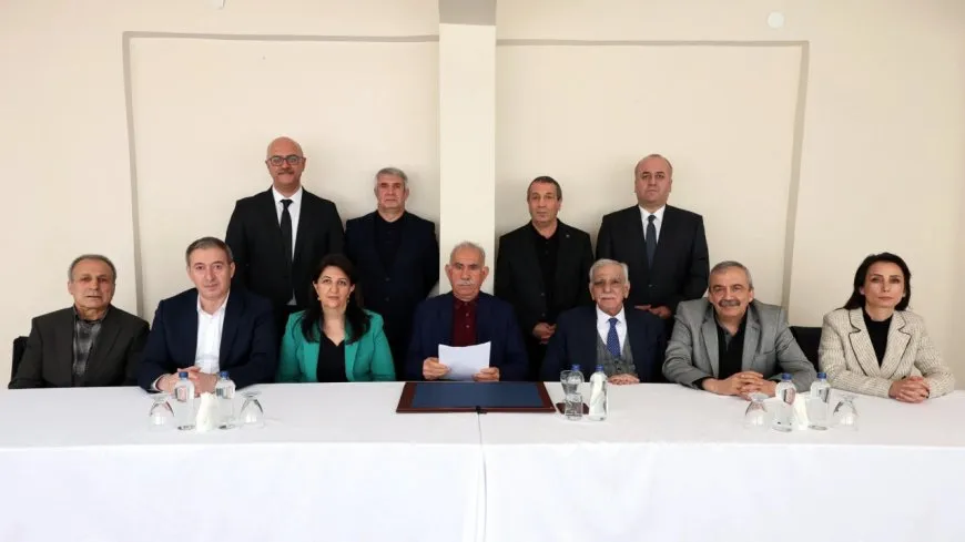 Диалог, переговоры и дипломатия: как это способствует поиску политических решений?