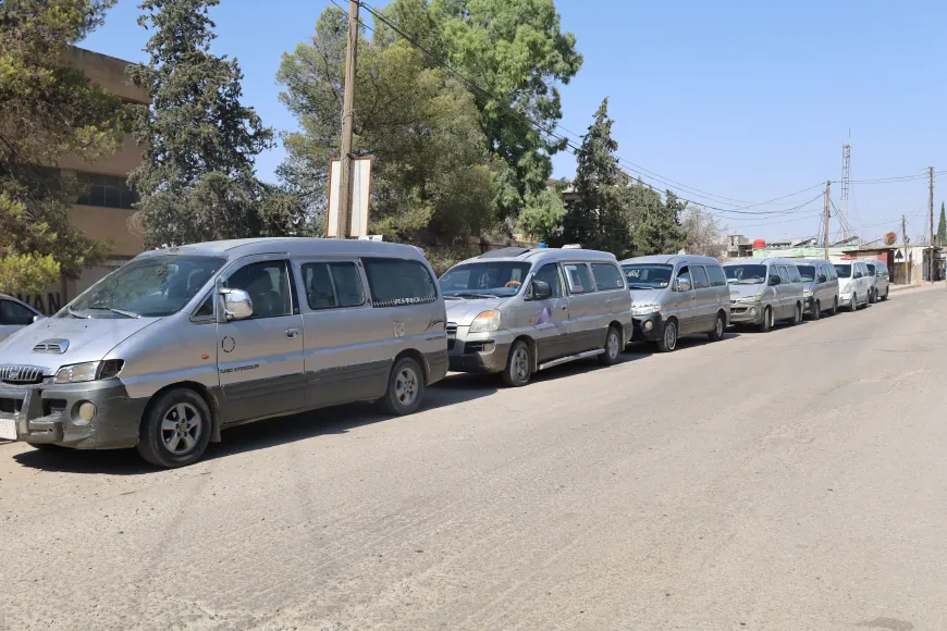 Водители общественного транспорта в Чилахе протестуют из-за задержки выдачи льготного топлива