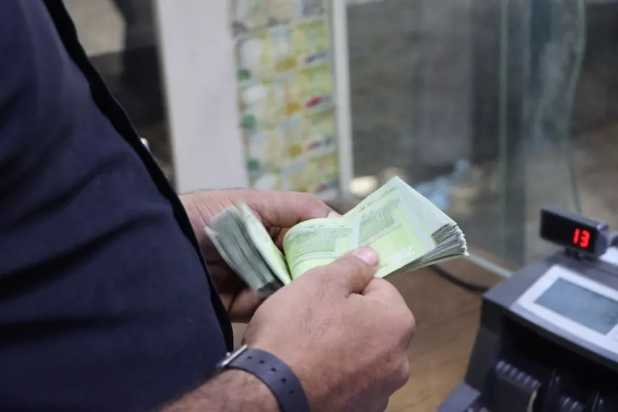 Жители Кобани жалуются на потери при обмене валюты и отсутствие обменных пунктов