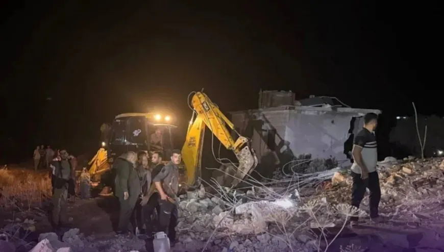 Три человека погибли, шестеро пострадали при взрыве жилого дома в сельской местности Идлиба