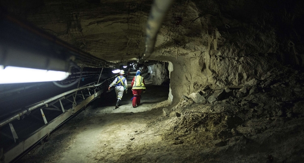 Çin’de altın madeninde patlama: 22 madenci mahsur