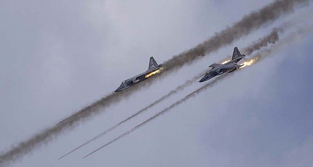 Rus uçakları ve Şam güçleri Lazkiye, Idlib ve Hama kırsalına saldırdı        