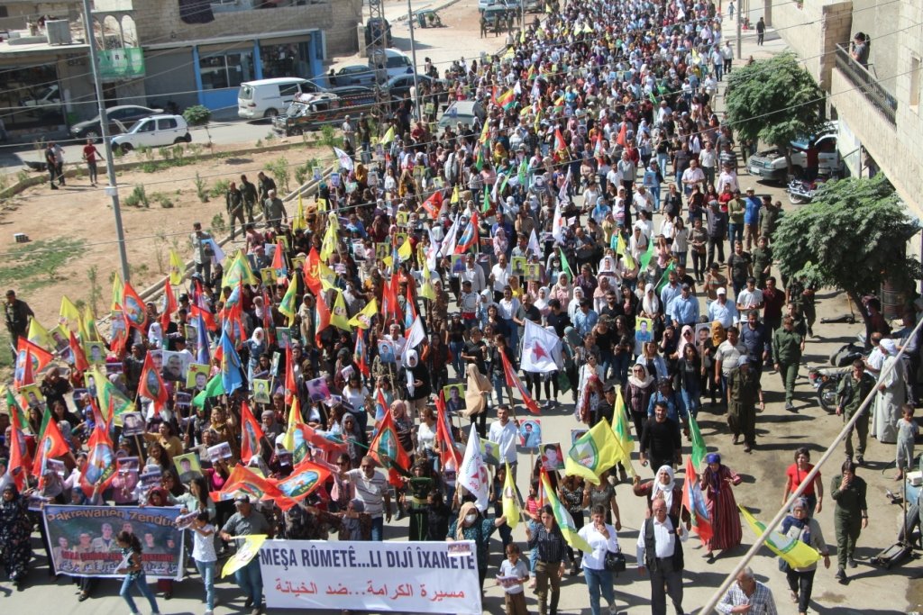 Kobanê: Barzanî Zendura şehitlerinin katilidir