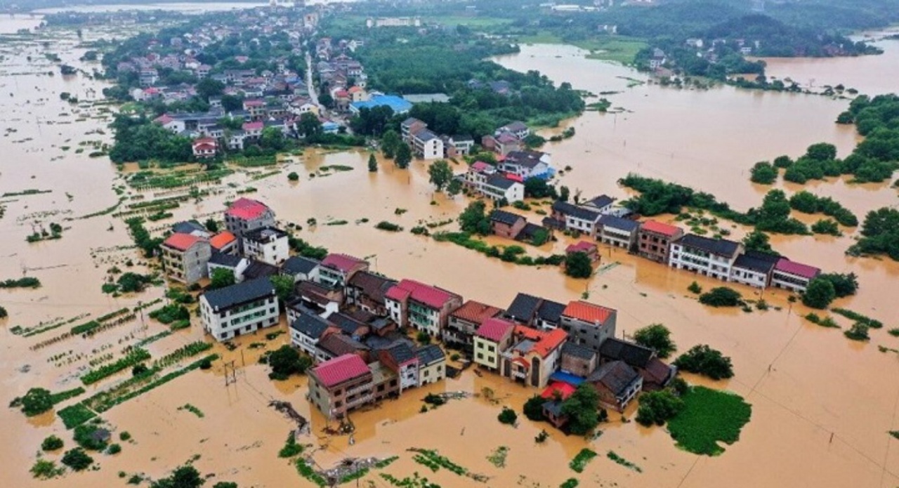 Çin'de sel felaketi: 120 bin kişi tahliye edildi