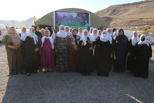 Barış Anneleri: Şehitlerimizin cenazelerini alıncaya kadar eylemdeyiz