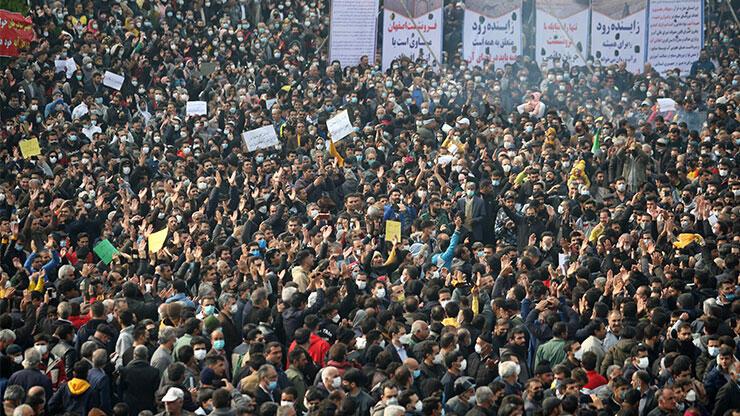 İran İsfahan protestoları için güvenlik önemlerini arttırdı