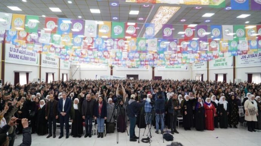 Gençlik kongresinde 'Abdullah Öcalan'a özgürlük' mesajı